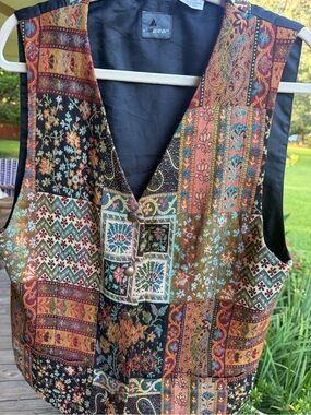 Liz Claiborne Black lined Interior patchwork vest